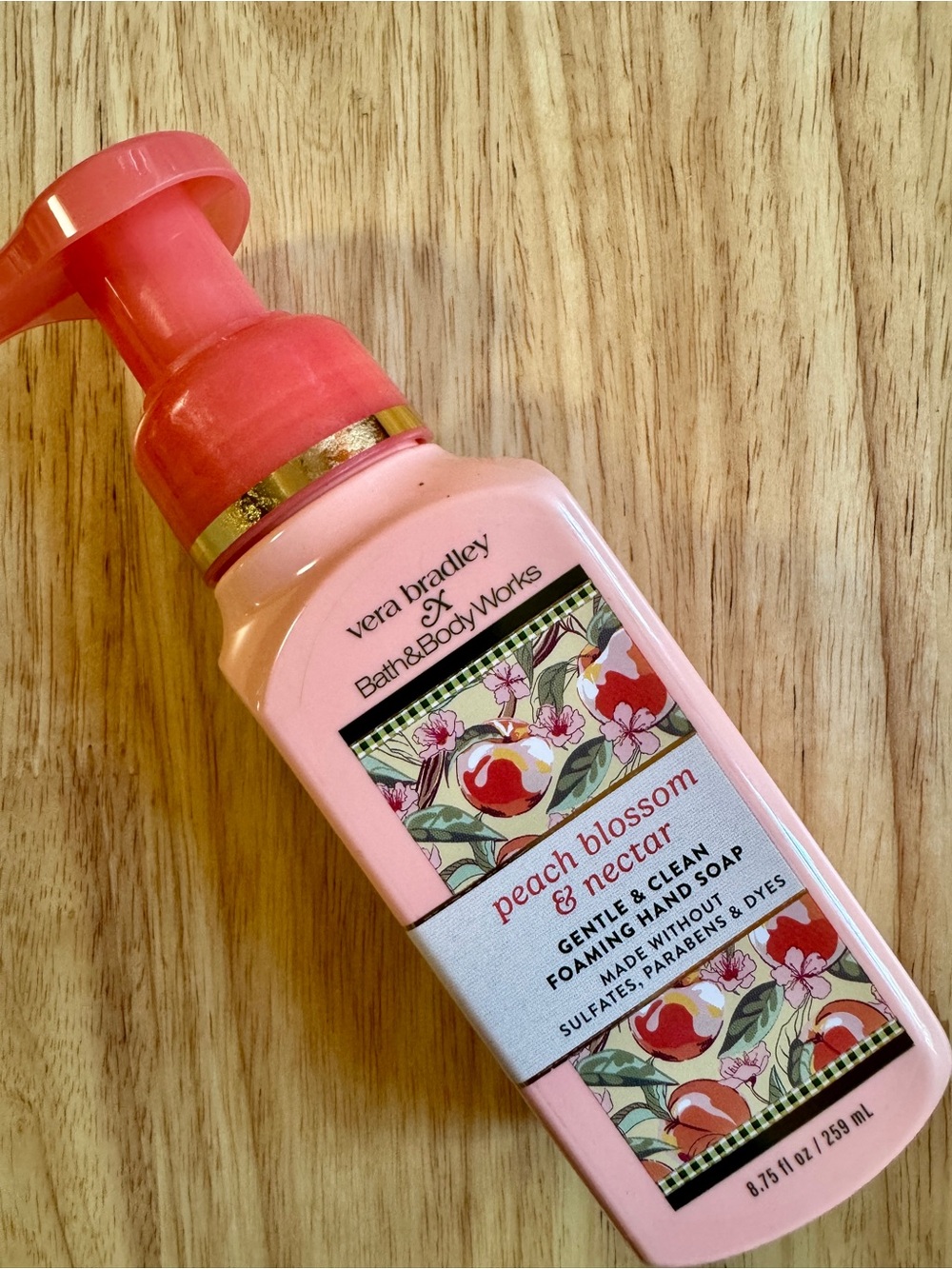 Bath & Body Works Peach Blossom & Nectar Foaming Hand Soap - Pink